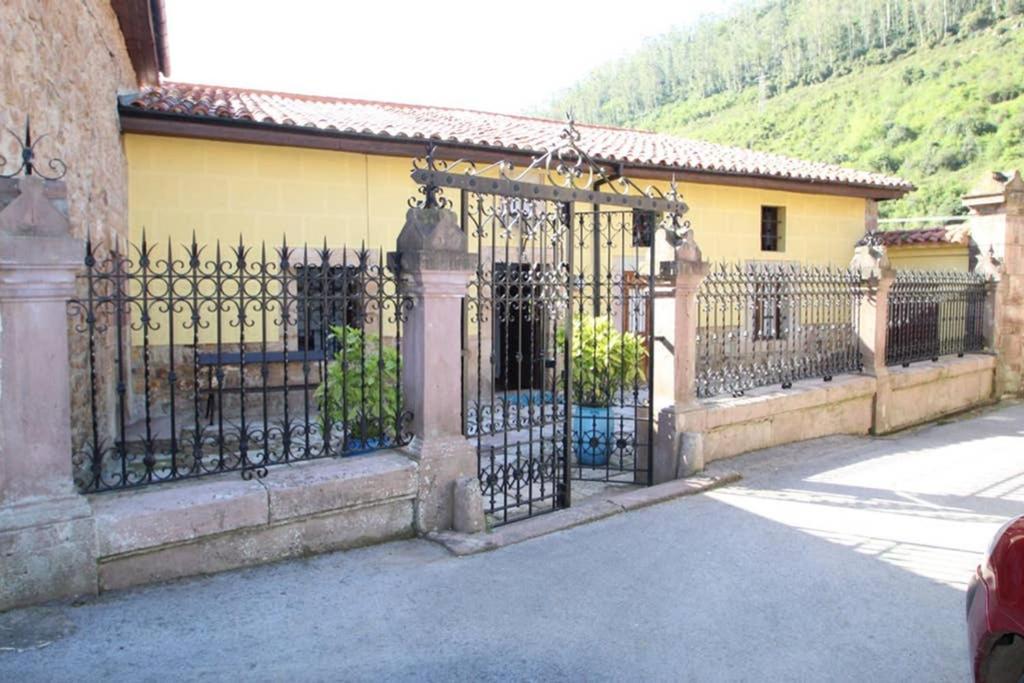 Treceño “La Casa Del Guarda”ヴィラ エクステリア 写真